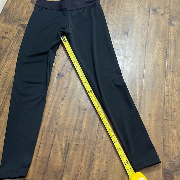 Zone Leggings Adult Medium 2 Pair Bundle $10 - Picture 2 of 5